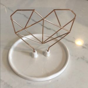 Adorable heart jewelry holder